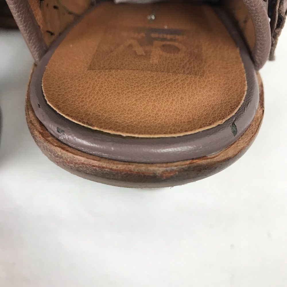 DV Dolce Vita Taupe Leather Heeled Bootie Sz 10 - Picture 8 of 8